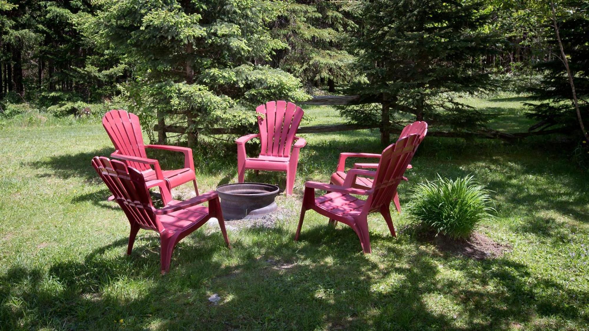 Camping Chalets Spas Pignons Rouges Saint Romain Eksteriør bilde