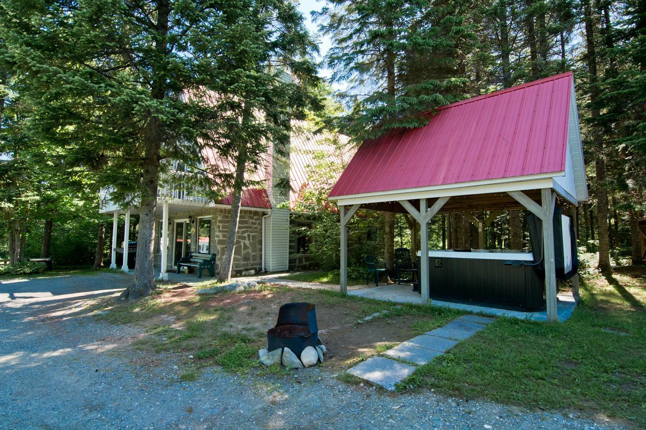 Camping Chalets Spas Pignons Rouges Saint Romain Eksteriør bilde