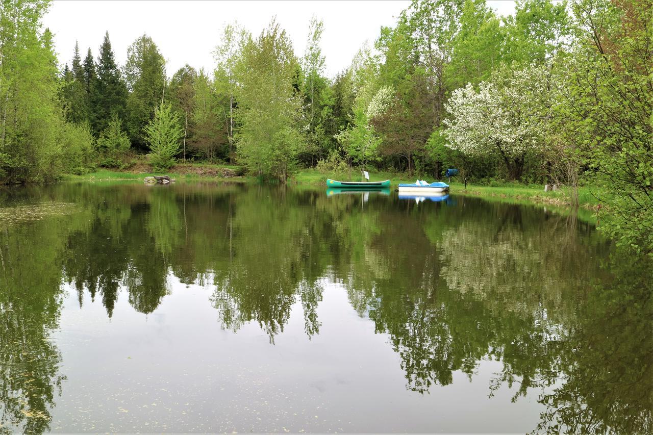 Camping Chalets Spas Pignons Rouges Saint Romain Eksteriør bilde